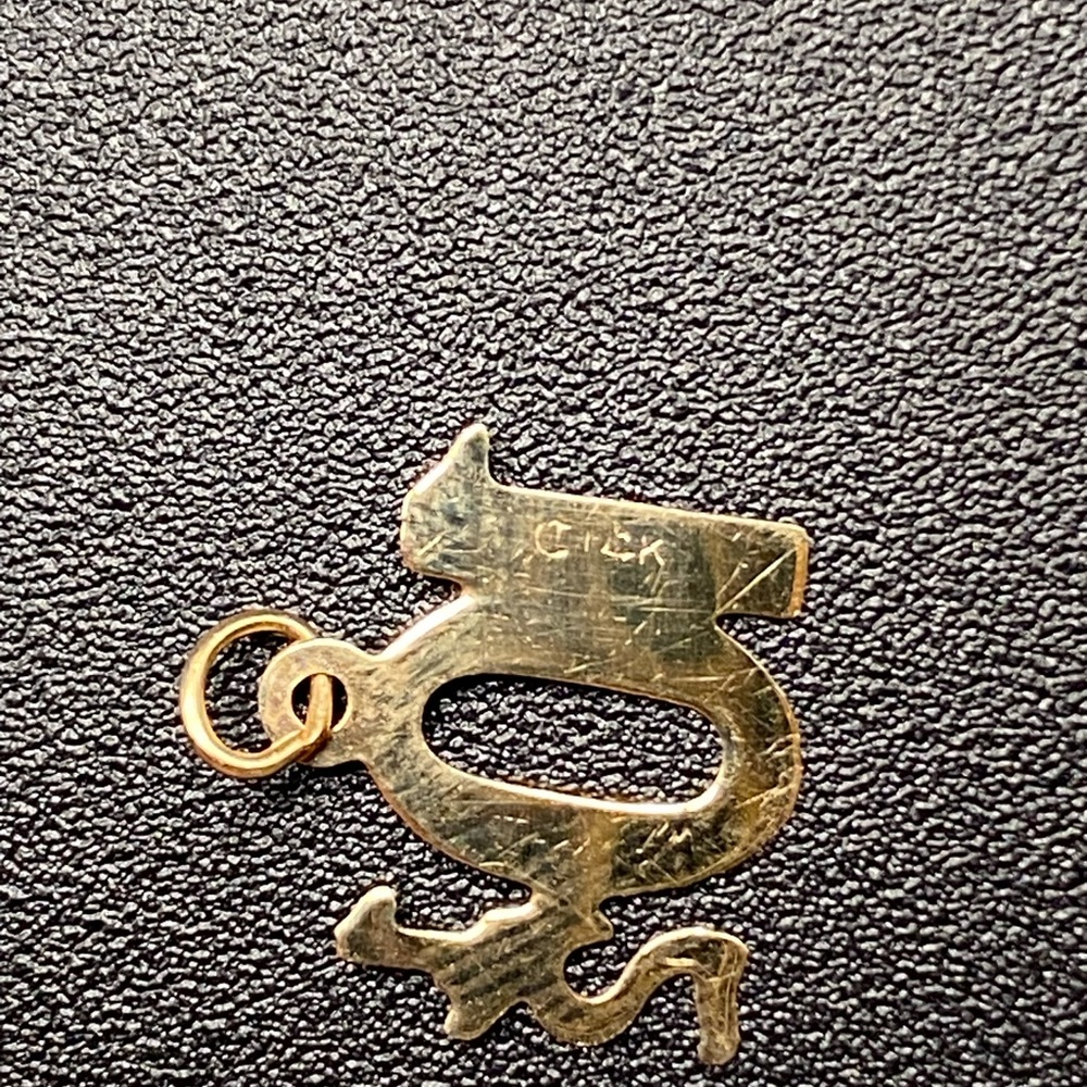 14k 10 1/2 charm
